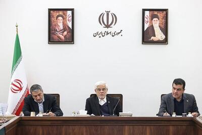  عارف: برای استفاده از فناوری‌های نوین به هم‌افزایی دستگاه‌های مختلف نیازمندیم