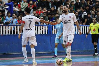  آزمون مهم صدرنشین در اصفهان/ گیتی‌پسند مقابل گهرزمین سیرجان در جنگ تمام‌عیار ستارگان