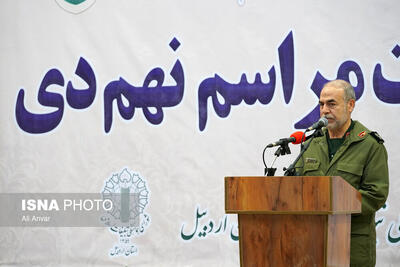 ملت ایران در ۹ دی با وحدت خود گردوغبار فتنه را از میان برداشت