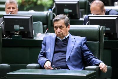 همتی، نیروی مقتدر اقتصاد ایران برای مقابله با بحران ارزی است؟