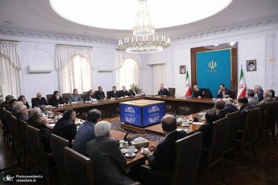  پزشکیان با بازاری ها جلسه گذاشت + عکس