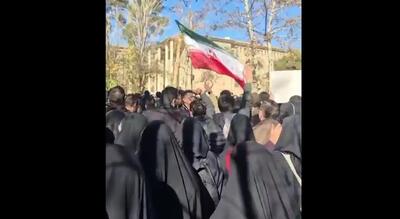 تجمعات اعتراضی دانشجویان در چند دانشگاه تهران با محوریت مطالبات اقتصادی/ ویدئو