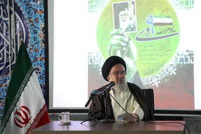  آیت الله سیداحمد خاتمی :نیروهای مسلح نقش مسجد را در حفظ نظام دارند