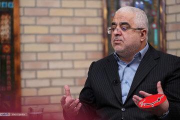  نماینده سابق مجلس؛ مبادا روزی بیدار شویم که خیلی دیر باشد/ اعتراضات بازار گوشه‌ای از خشم فروخفته مردم است/ امیدوارم خونی از دماغ کسی نیاید - کلبه سرگرمی