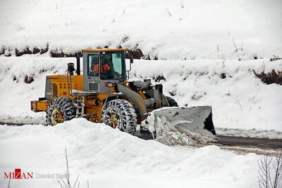 بارش برف در ۱۷ استان کشور / با تلاش راهداران تردد در اغلب محور‌های شریانی برقرار است