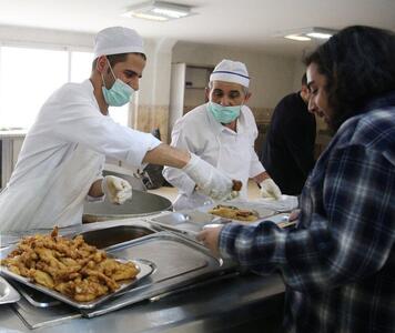 معاون دانشگاه تهران: هدررفت روزانه ۳۰۰ میلیون تومان غذا در دانشگاه تهران/ این هزینه‌ها هر روز تکرار می‌شود و بار مالی سنگینی را ایجاد کرده