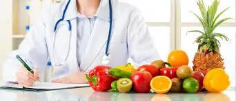  چه زمانی باید به کارشناس تغذیه مراجعه کنیم؟