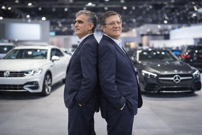 لرزه‌های یک تغییر در بانک مرکزی؛ سرنوشت بازار خودرو در انتظار سیاست‌های ارزی جدید - پدال