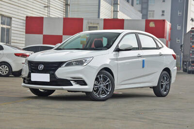 اینووی؛ پاسخ ایران خودرو به موج جهانی خودروهای هیبریدی - پدال