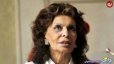  سوفیا لورن با روسری در فیلم پسرک روی دلفین