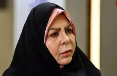  سفر در زمان؛ «پوراندخت مهیمن» 31 ساله در پشت‌صحنه یک تئاتر در کنار «خسرو شکیبایی»