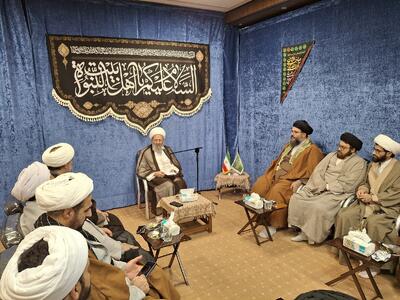  آیت الله فقیهی: امروز جامعه بیش از سخنرانی نیازمند عمل است