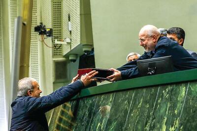 ۸ ایراد به لایحه پیشنهادی بودجه ۱۴۰۵ | تأیید بودجه ۱۴۰۵؛ بدون عجله، بدون اعمال نفوذ