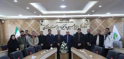 تأکید بر نقش روابط عمومی‌ها در جلب مشارکت مردمی طرح ملی کاشت یک میلیارد درخت در استان مرکزی - شارا