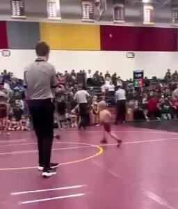 ویدئوی تماشایی اتحادیه جهانی کشتی از نبرد دو کودک+ ویدئو