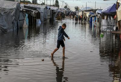  ادامه تجاوزات رژیم صهیونیستی به غزه/ شهادت یک نوزاد بر اثر سرما