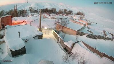 روستایی که در دامنه‌های سهند در برف دفن شد!