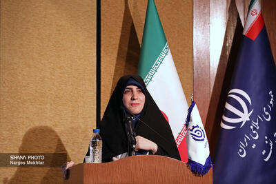 قیصری: اصلاح فرمول خوراک پتروشیمی‌ها در اختیار دولت است