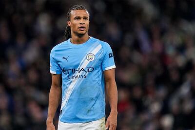 بارسلونا برای جذب ناتان آکه یک مانع بزرگ بر سر راه دارد