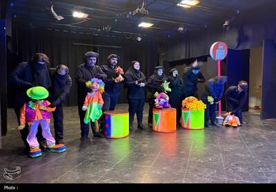 تئاتر روی صحنه آمد؛ روایت توانمندی معلولان از سنندج تا زاگرس تصویر - تسنیم