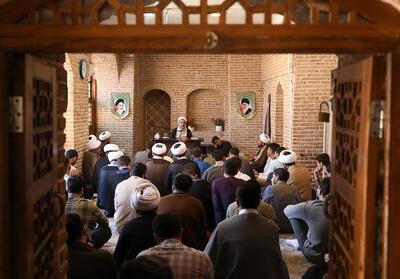 آیت‌الله مظفری: نگاه مردم به علماست/بصیرت فقط اطلاعات نیست - تسنیم