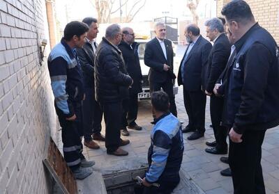 آغاز برخورد با ادارات بدمصرف در بهارستان؛ انشعاب آب فرمانداری قطع شد - تسنیم