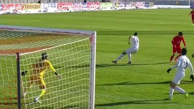 شوت خطرناک هاشم نژاد که به بیرون رفت