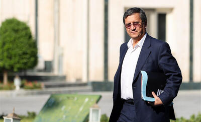 اولین اظهارات همتی پس از انتصاب به ریاست بانک مرکزی: قول می‌دهم ثبات اقتصادی فراهم شود