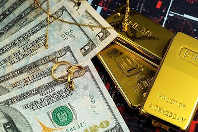 چقدر دلار و طلا در خانه‌های مردم انبار شده است؟