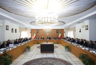 از دخالت ارگان‌ها و نهادها در امور اصناف ممانعت کنید/ بی‌ثباتی نرخ ارز اصناف را زمین‌گیر می‌کند