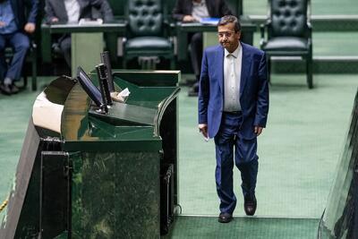 اولین اظهارات همتی پس از ریاست بانک مرکزی/  قول می‌دهم ثبات اقتصادی فراهم شود