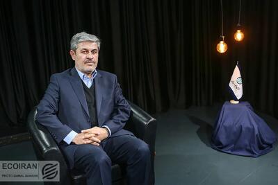 تاجگردون: دولت می‌تواند بنزین را تا لیتری ۲۰ هزار تومان گران کند/ خط فقر معیار افزایش حقوق‌ها است