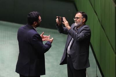 عکس /  تولید محتوا، مستقیم از صحن علنی مجلس