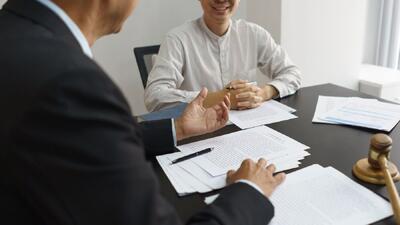 وظایف وکیل مهاجرت چیست؟ چگونه بهترین را انتخاب کنیم