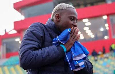 رقص و خوشحالی‌های عجیب استقلالی پرحاشیه روی نیمکت!