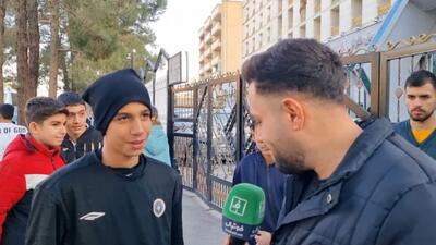 هوادار نوجوان سپاهانی: با استقلال رفیق هستیم، فقط برای پرسپولیس کری می‌ خوانیم