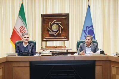 ثبات اقتصادی با کنترل تورم و مدیریت نرخ ارز به دست می آید/ تلاش همگانی برای آرامش مردم