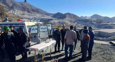 پایان عملیات امداد و نجات معدن کوشک بافق/ حادثه فوتی نداشت/ دو مصدوم به بیمارستان اعزام شدند