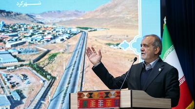 رئیس‌جمهور: مردم ستون دین و سدی در مقابل دشمنان هستند