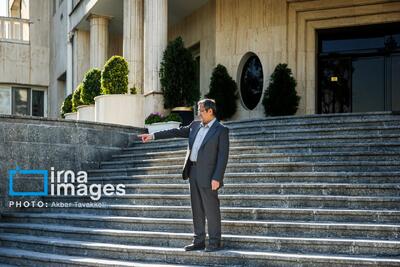 اعضای هیأت دولت در جمع خبرنگاران