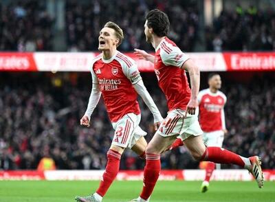  جشنواره گل توپچی‌ها مقابل استون ویلا/ تساوی منچستریونایتد مقابل قعر نشین جزیره