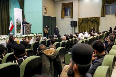 رئیس‌جمهور: هیچ ملتی با تکیه بر دیگران پیشرفت نکرده است