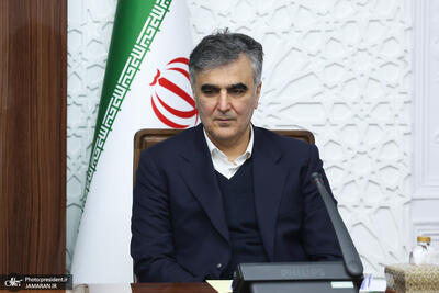  آخرین عکس از محمدرضا فرزین به عنوان رییس بانک مرکزی