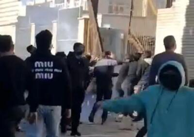 درگیری مقابل فرمانداری فسا/  تکذیب کشته شدن یک نفر در اتفاقات امروز/ ویدئو