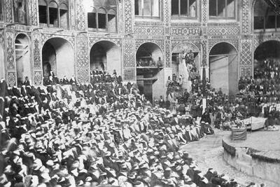 استاد دانشگاه کالیفرنیا از تولد دولت‌ملت در ایران می گوید / روایتی از دگرگونی هویت ایرانی در آستانه مدرنیته / روایت تبدیل «سایه‌ی خدا» به «معمارِ ملت»