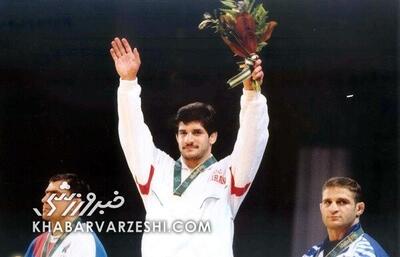 ویدیو| فینال تاریخی بین اسطوره‌های کشتی ایران و روسیه/ رسول خادم با مغلوب کردن خادارتسف طلایی شد