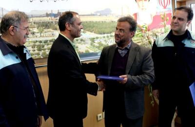 داور بین المللی فوتبال، همه کاره  ذوب آهن شد 