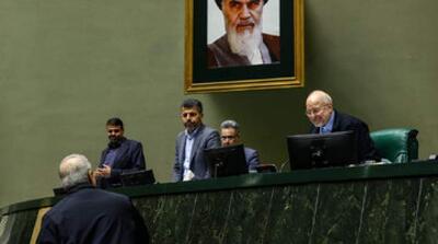 از پزشکیان ۱۴۰۳ تا پزشکیان ۱۴۰۴؛ جراحی اقتصادی بر سر سفره مردم - مردم سالاری آنلاین