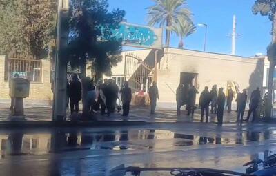 فیلم/ اوضاع آرام در جلوی درب فرمانداری شهرستان فسا