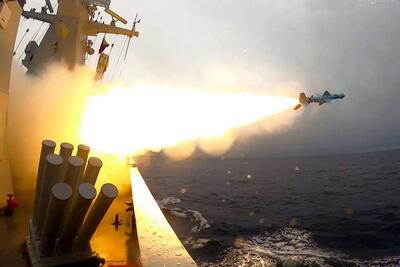  نیویورک‌تایمز: چین در دومین روز از رزمایش‌های خود در تمرین محاصره تایوان، بمب‌افکن‌ها را به پرواز درآورد و پرتابگر موشکی شلیک کرد